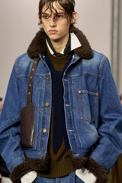 Look 125